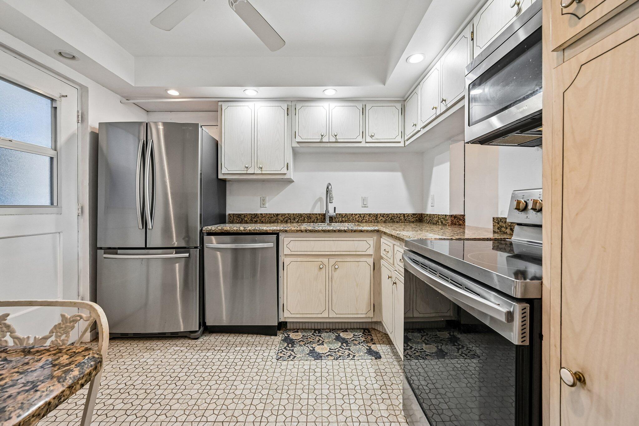 BOCA TEECA CONDO 3 - Residential