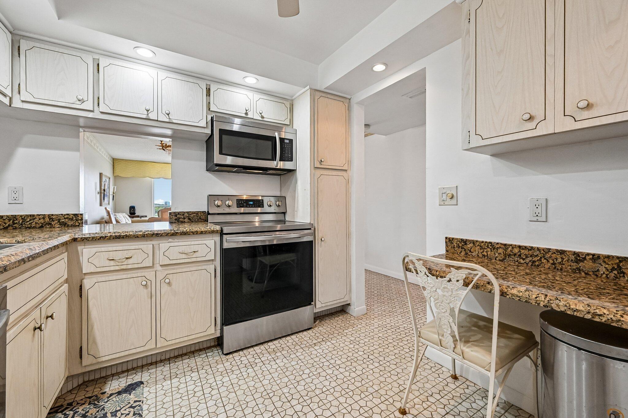 BOCA TEECA CONDO 3 - Residential