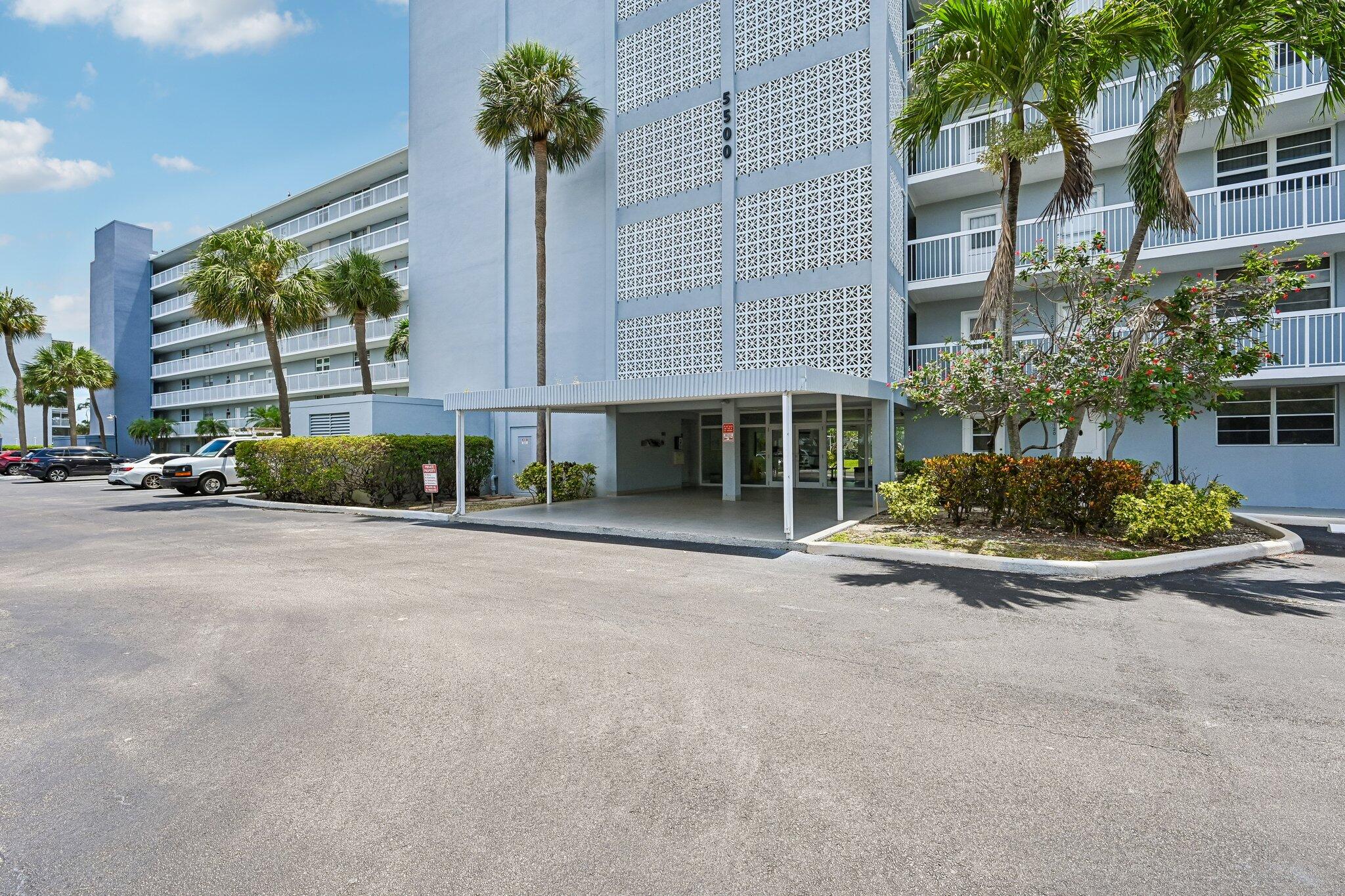 BOCA TEECA CONDO 3 - Residential