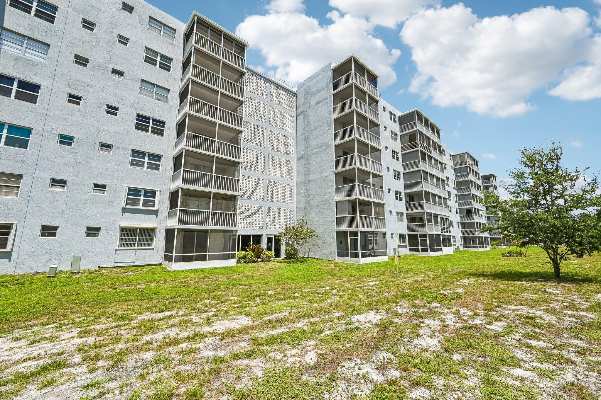 BOCA TEECA CONDO 3 - Residential