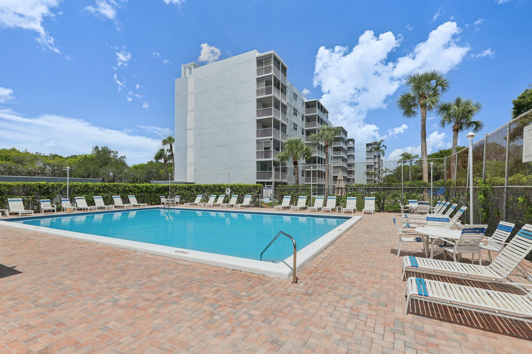BOCA TEECA CONDO 3 - Residential