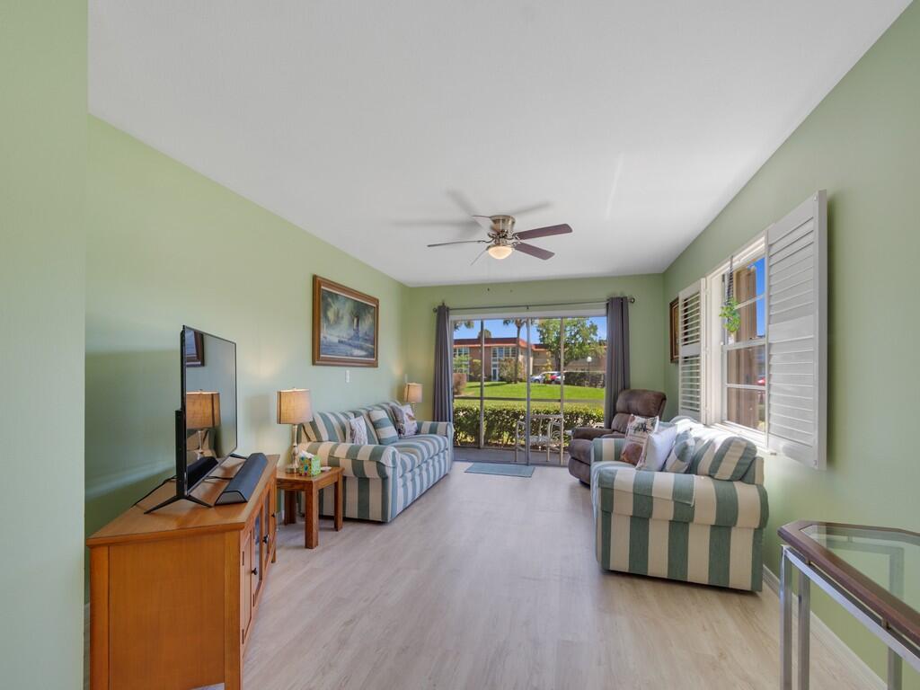 95 Spring Lake Drive 101