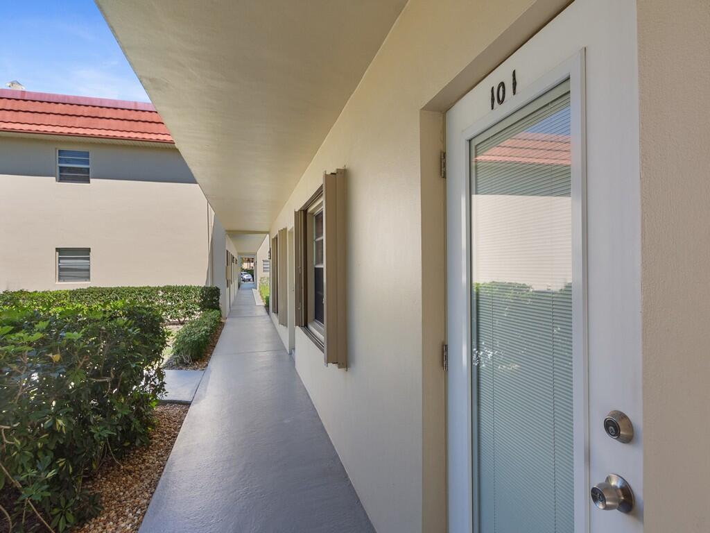 VISTA ROYALE PHASE IV BLDGS 83-111 - Residential