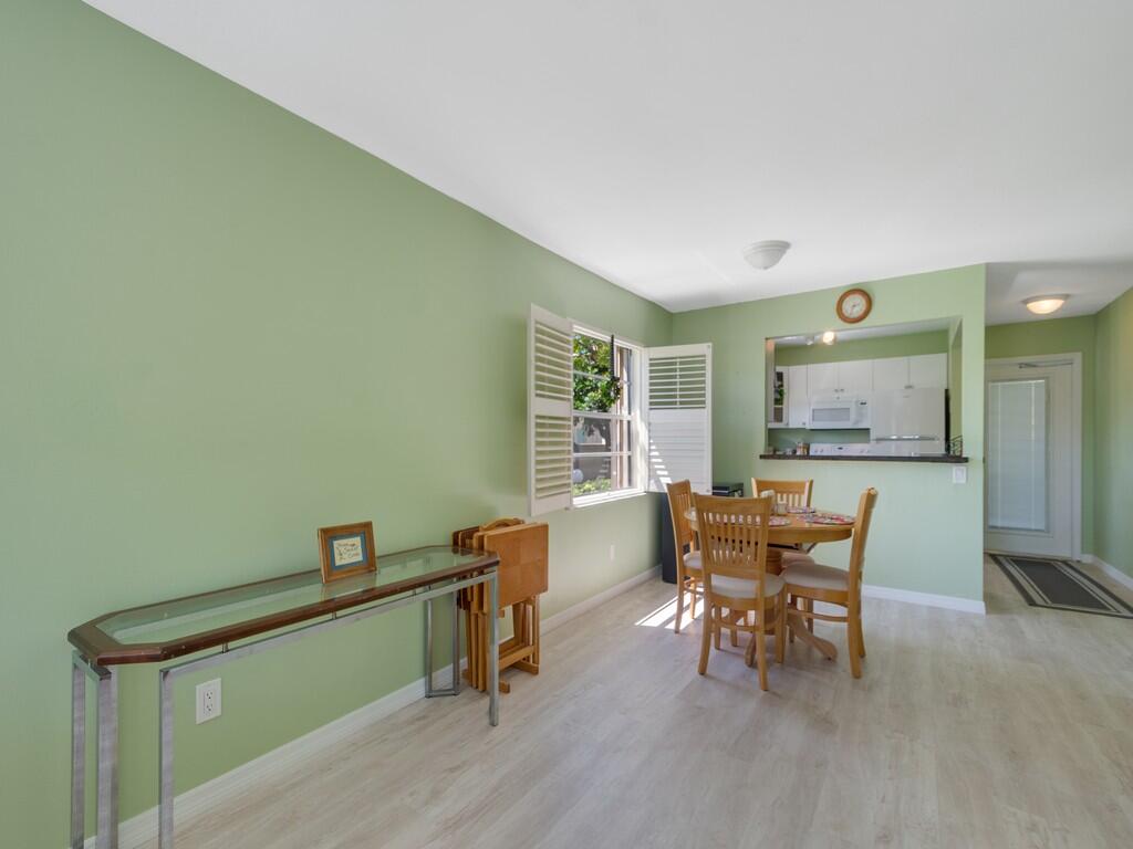 VISTA ROYALE PHASE IV BLDGS 83-111 - Residential