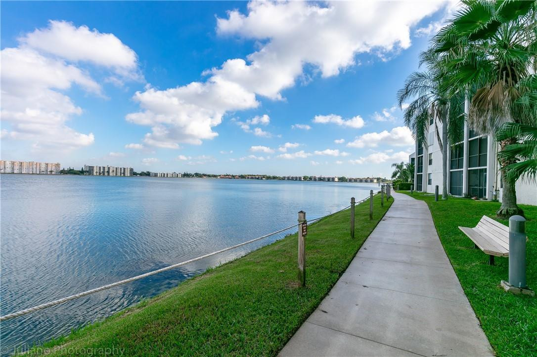 Lake Emerald - Residential