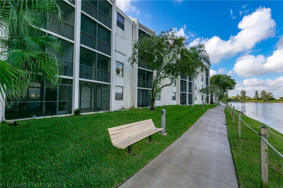 Lake Emerald - Residential