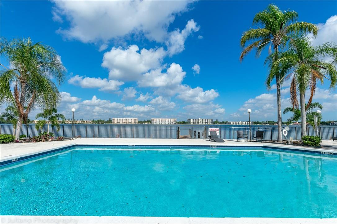 Lake Emerald - Residential