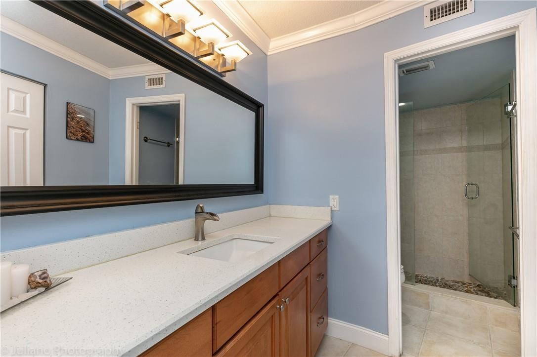 Lake Emerald - Residential