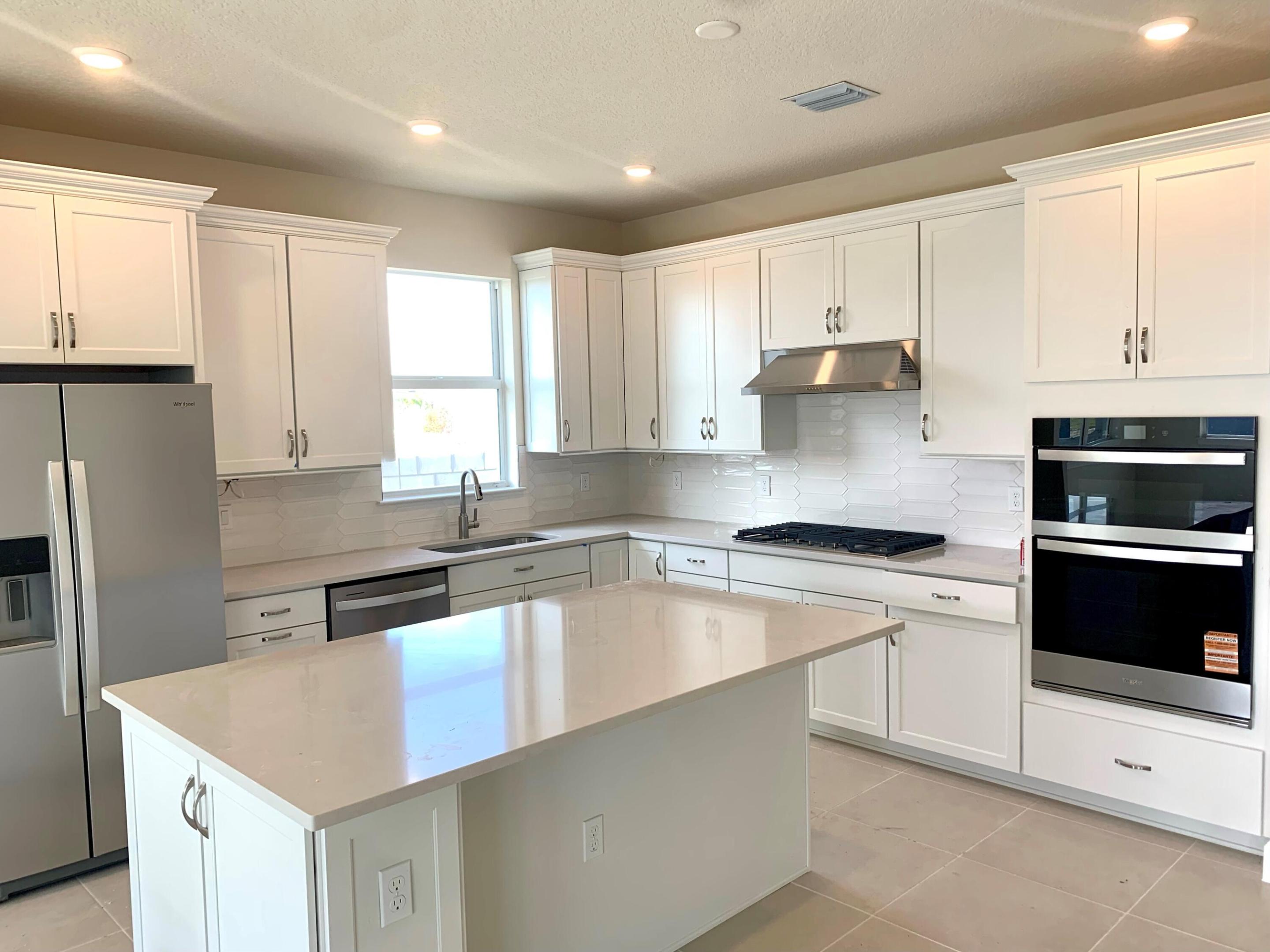 DEL WEBB TRADITION - Residential