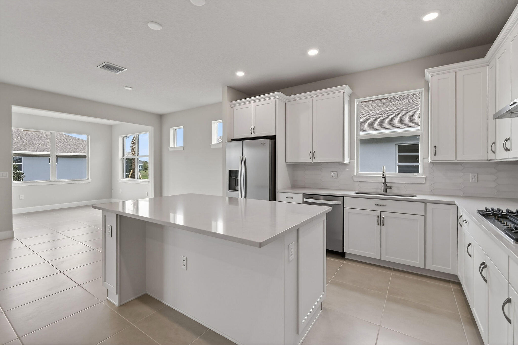 DEL WEBB TRADITION - Residential