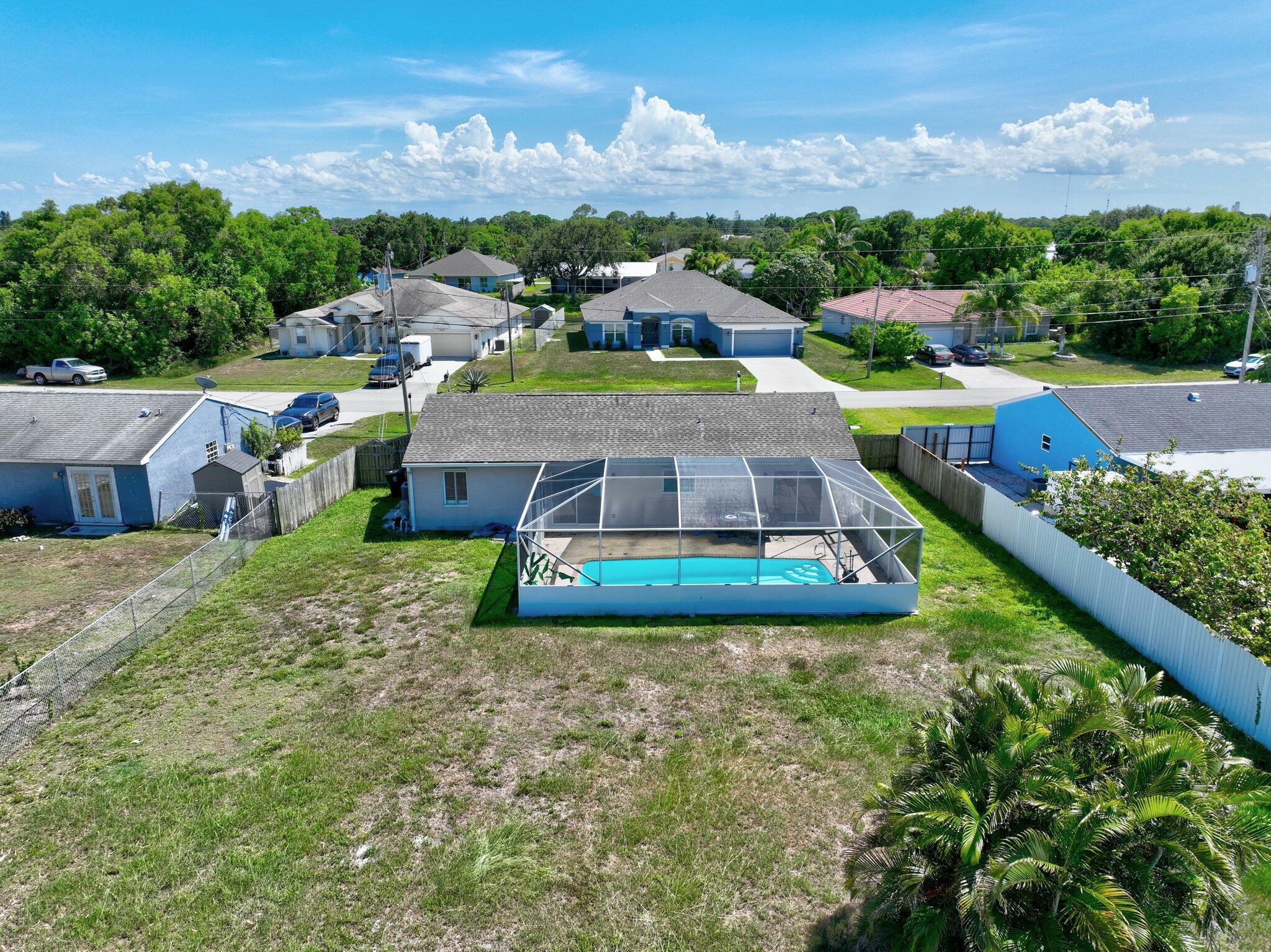 1669 SE North Blackwell Drive