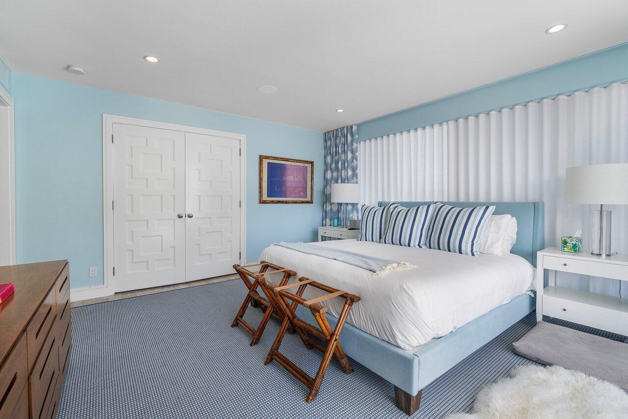 REEF CONDO - Residential