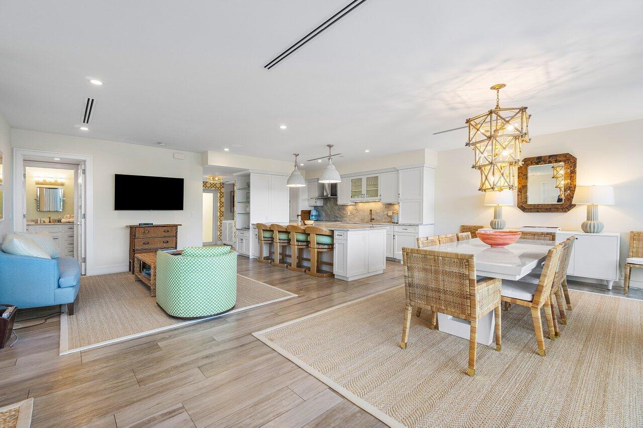 REEF CONDO - Residential