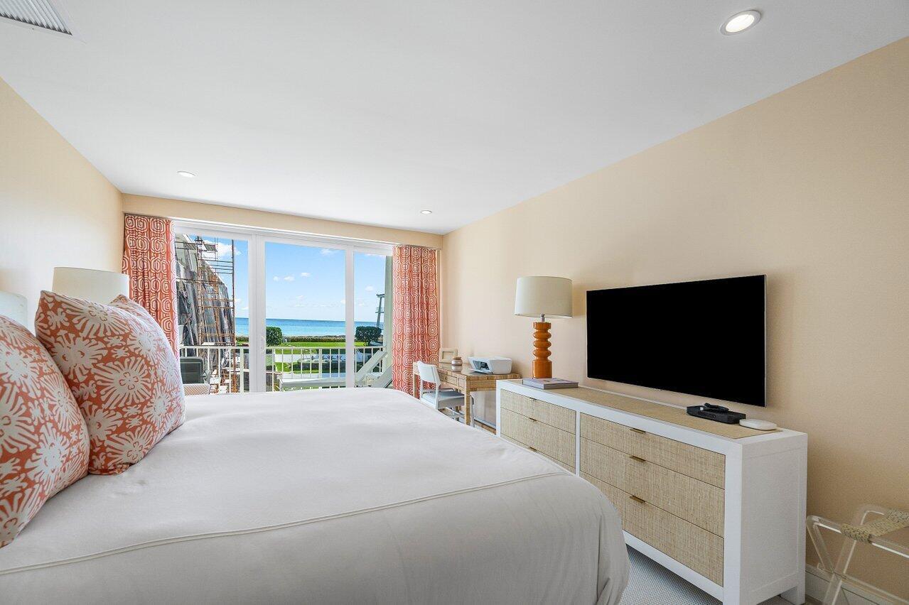 REEF CONDO - Residential