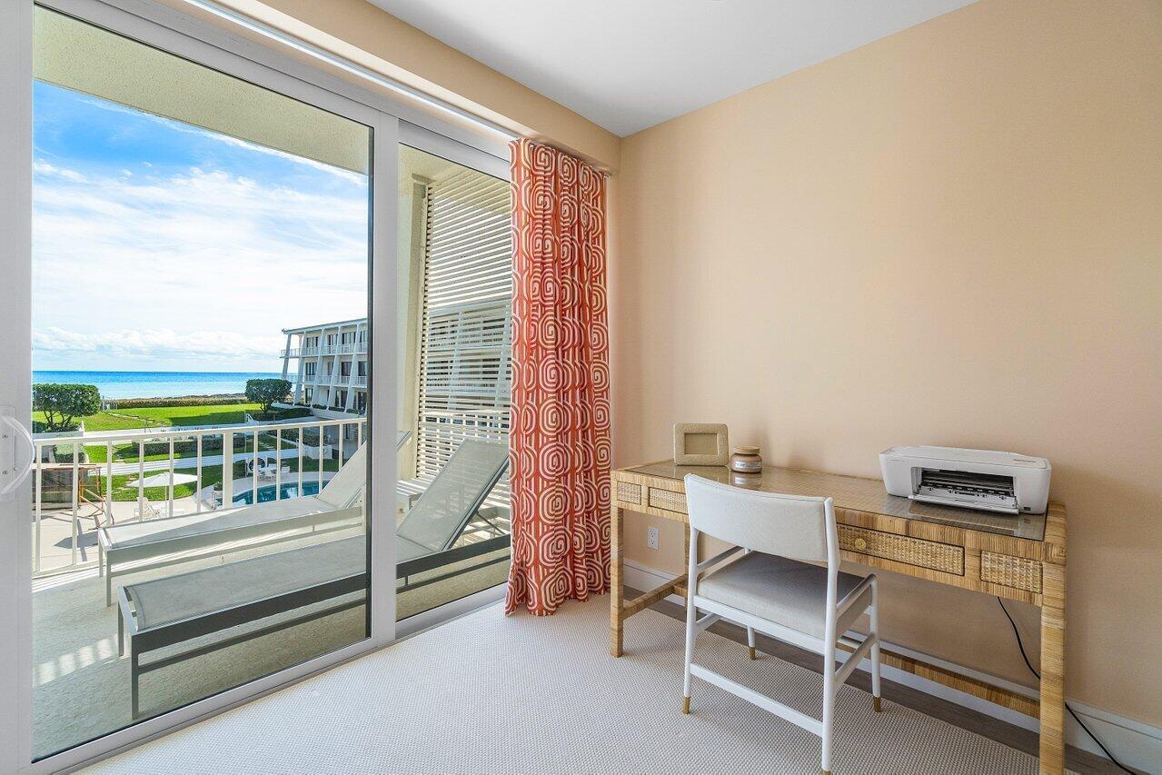 REEF CONDO - Residential