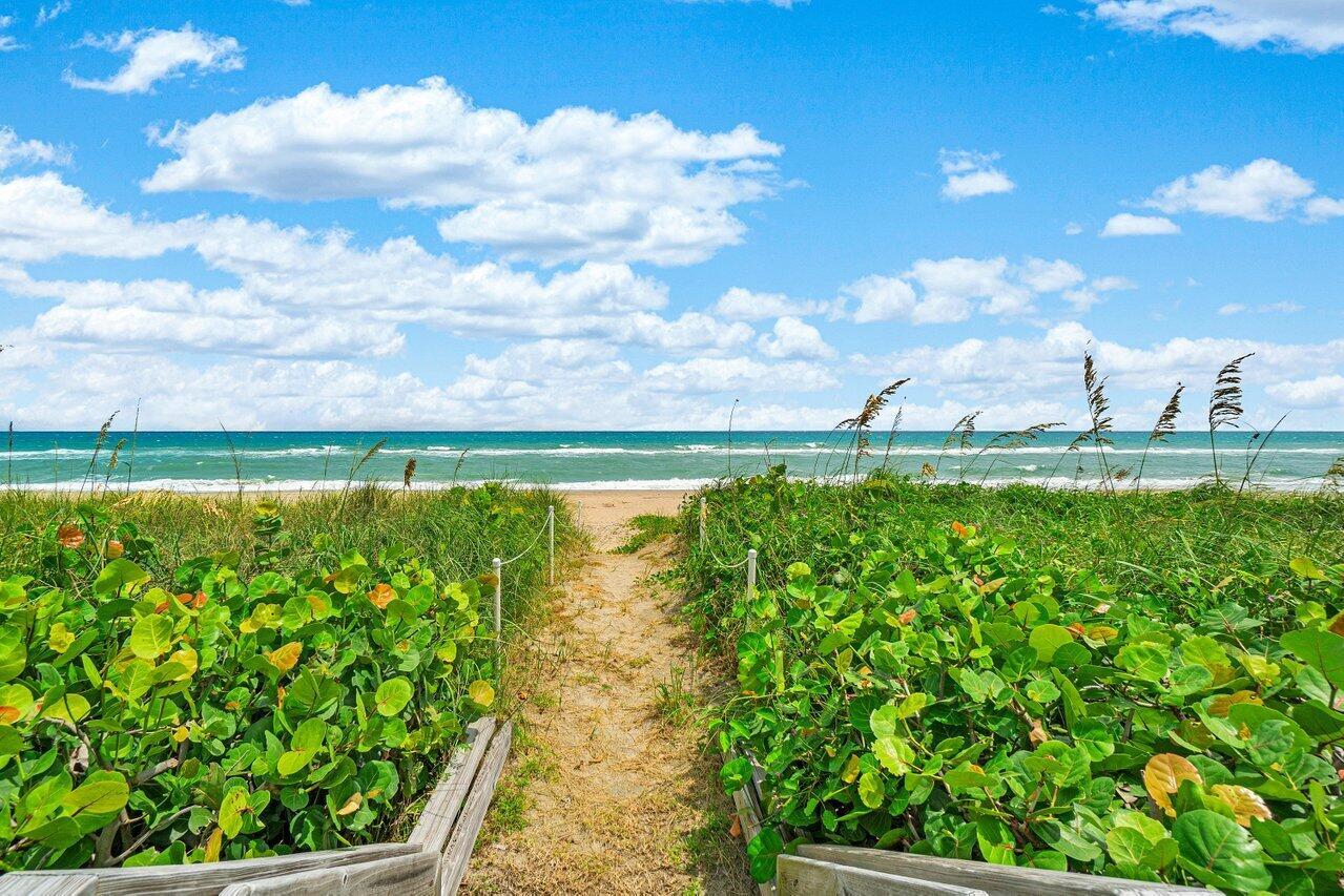 REEF CONDO - Residential