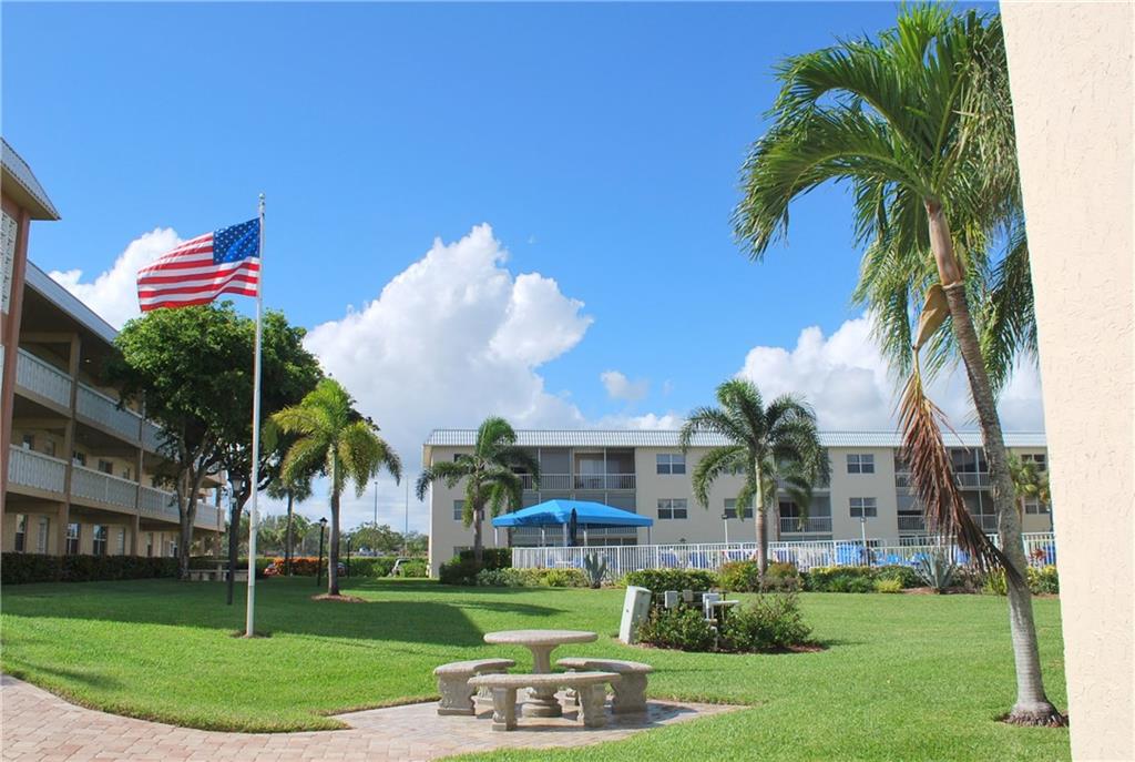 SANDALFOOT SOUTH - Residential