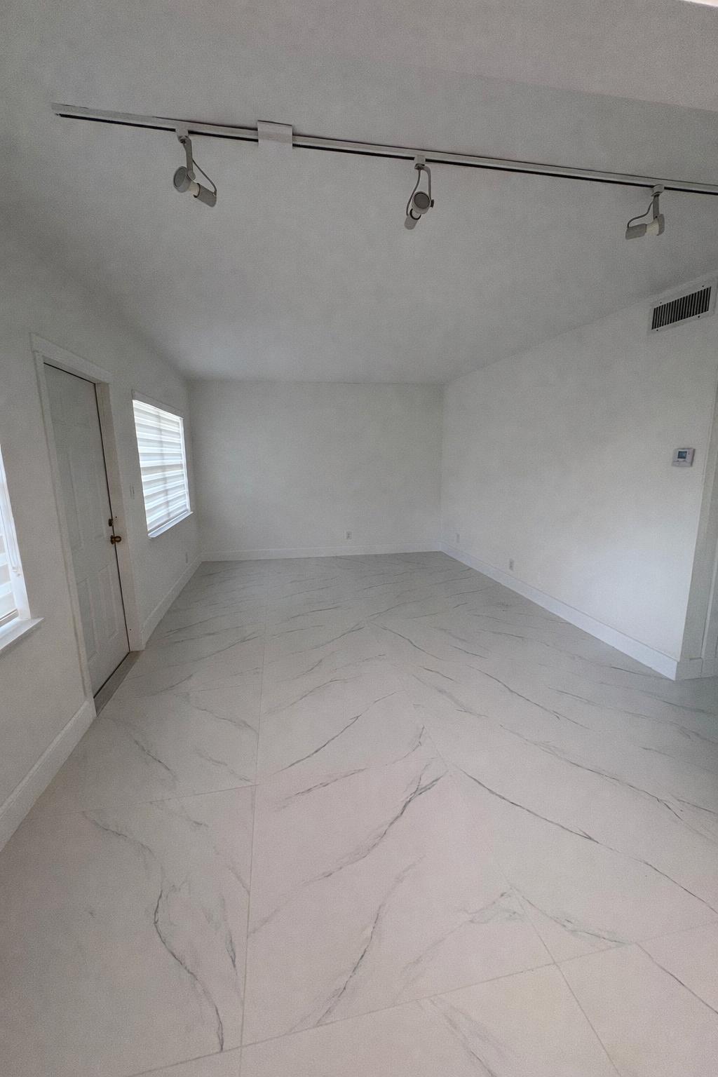 BUCKINGHAM CONDO - Residential Lease