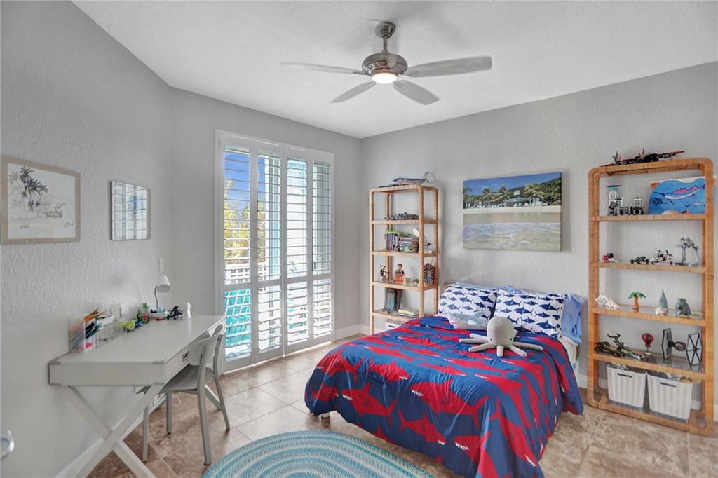 LIGHTHOUSE POINT - Residential
