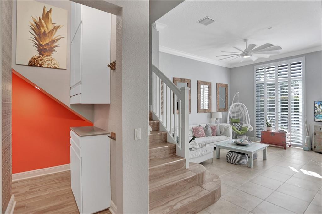LIGHTHOUSE POINT - Residential