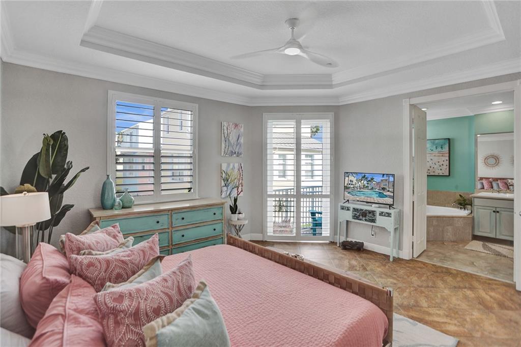 LIGHTHOUSE POINT - Residential