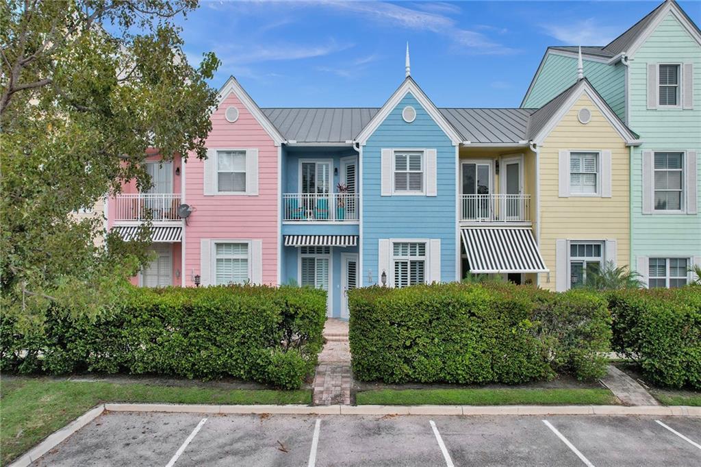 LIGHTHOUSE POINT - Residential