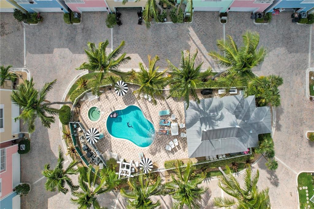 LIGHTHOUSE POINT - Residential