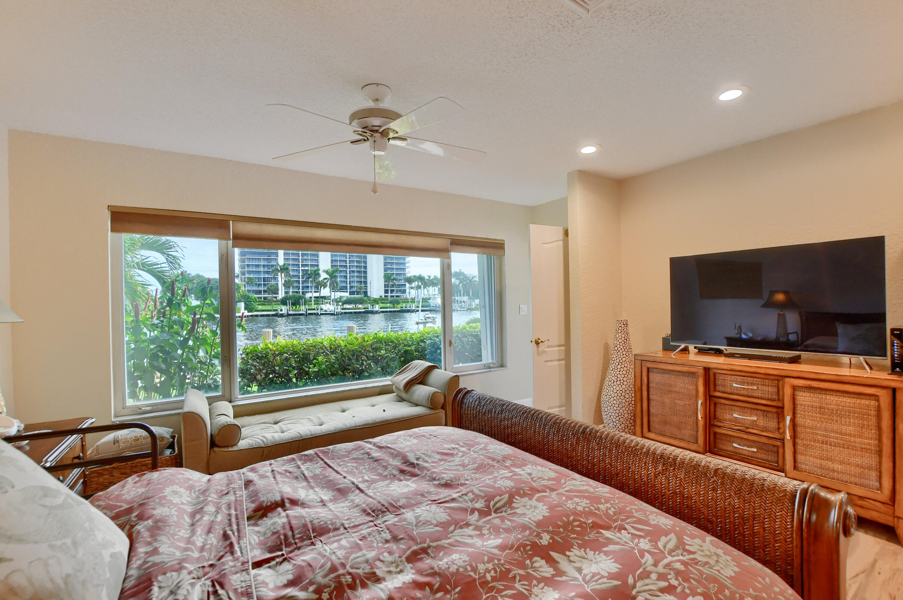 TROPIC ISLE 4TH SEC - Residential