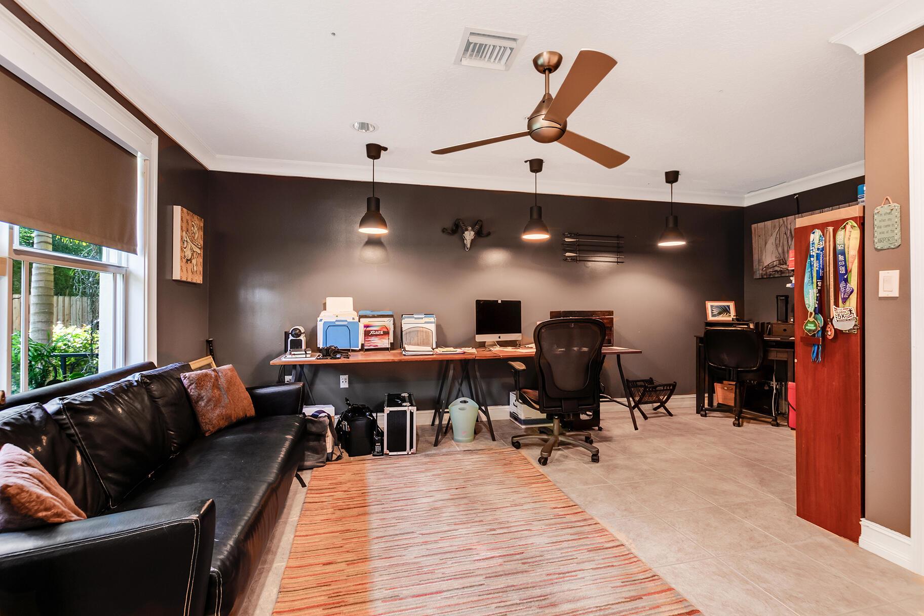 218 S Federal Highway 2