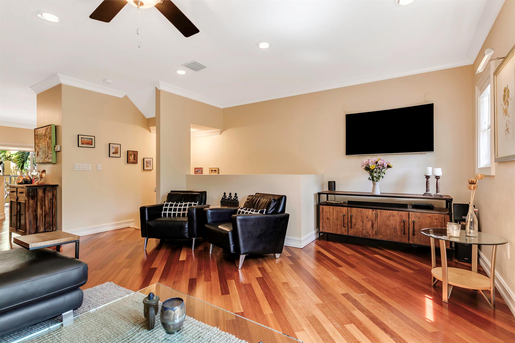 KINGDOM VILLAS - Residential