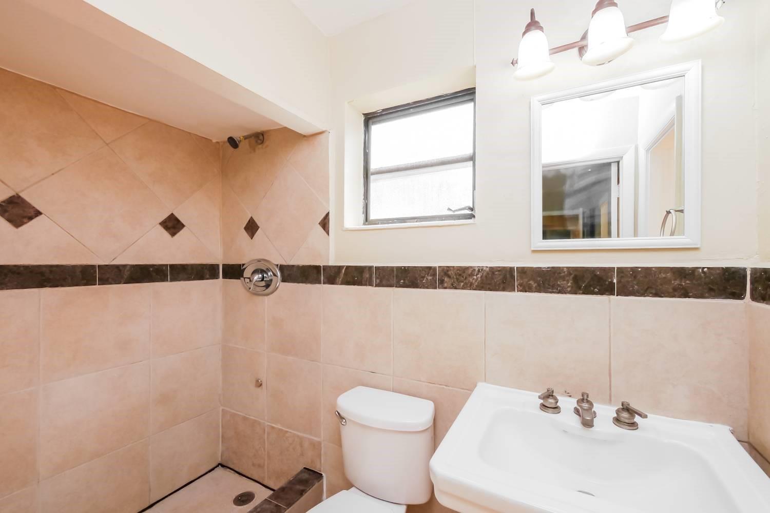 ORIOLE ESTATES SEC 8 - Residential Lease