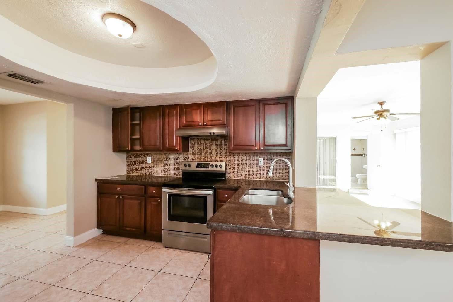 ORIOLE ESTATES SEC 8 - Residential Lease