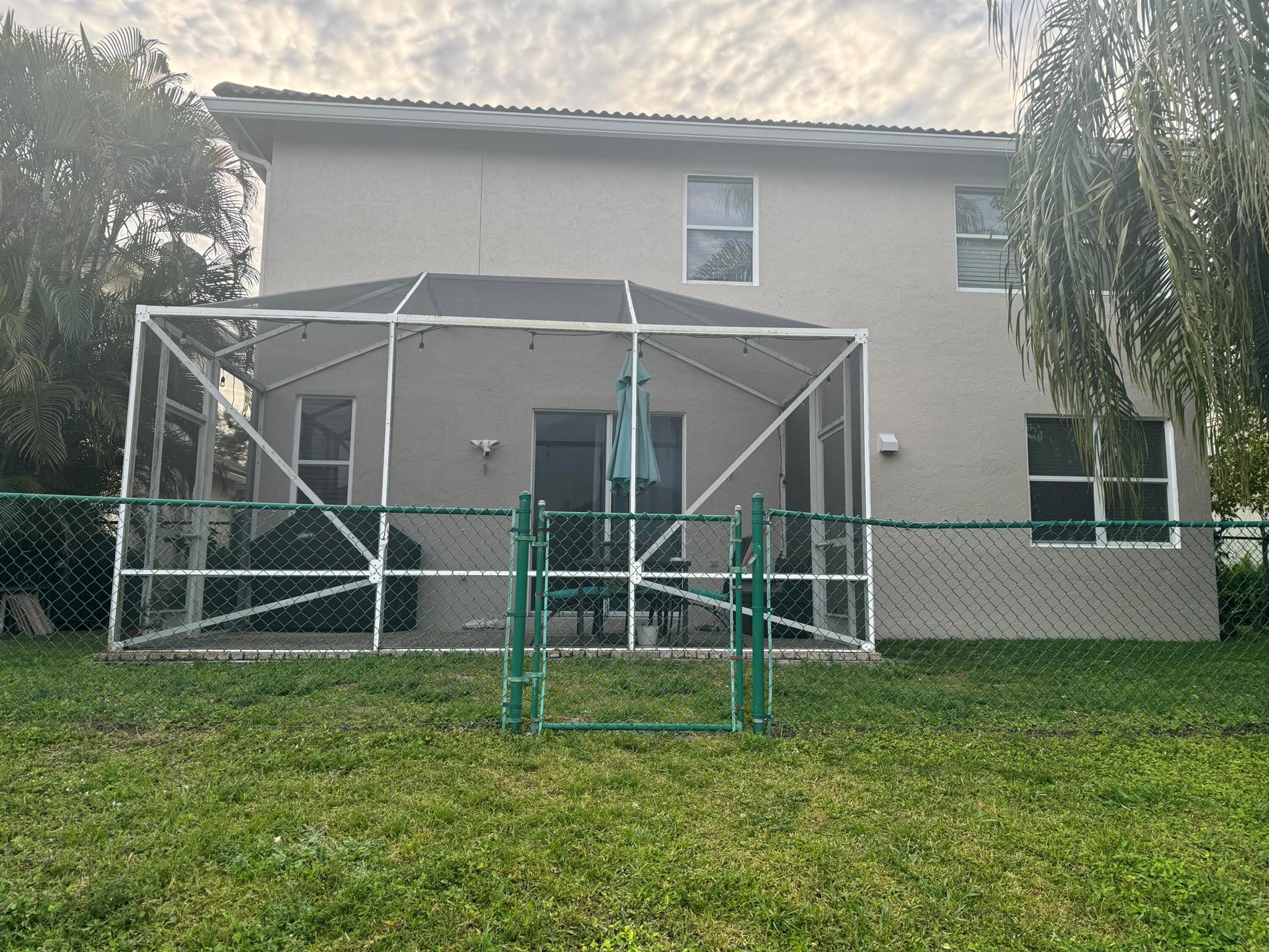 WELLINGTON TRACE - Residential Lease