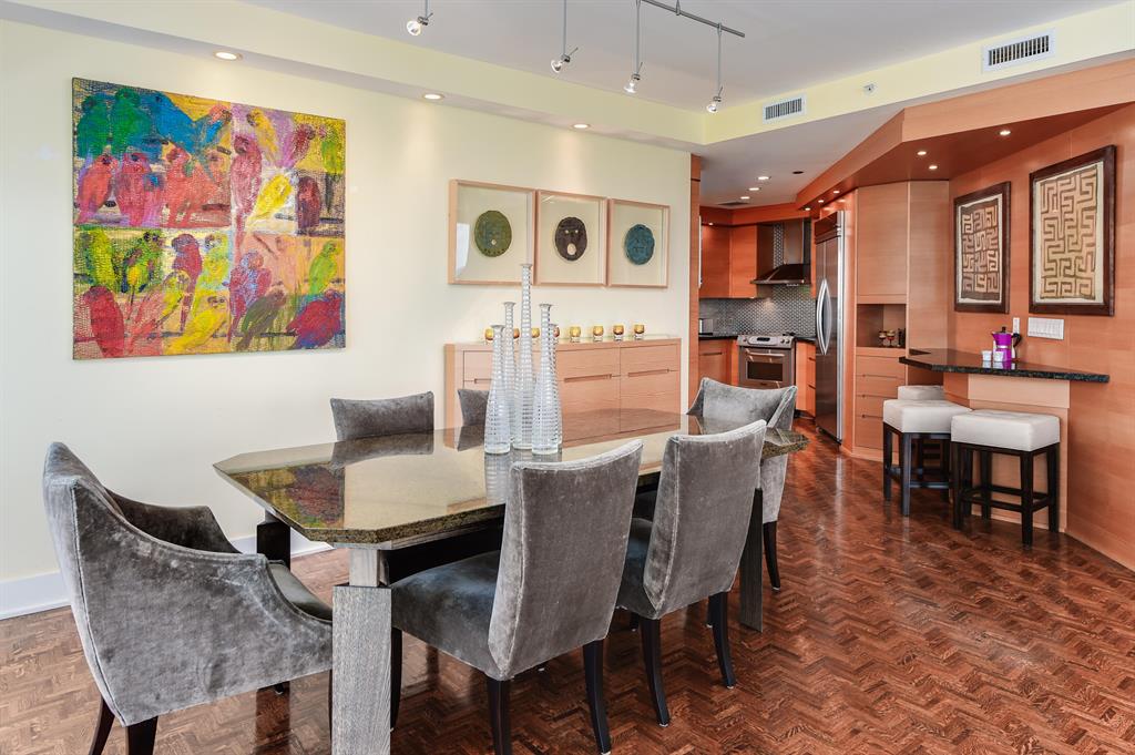 Sloans Curve Condo - Residential