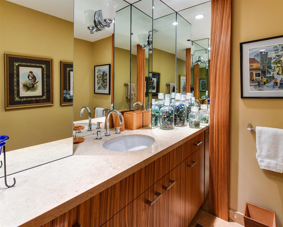 Sloans Curve Condo - Residential