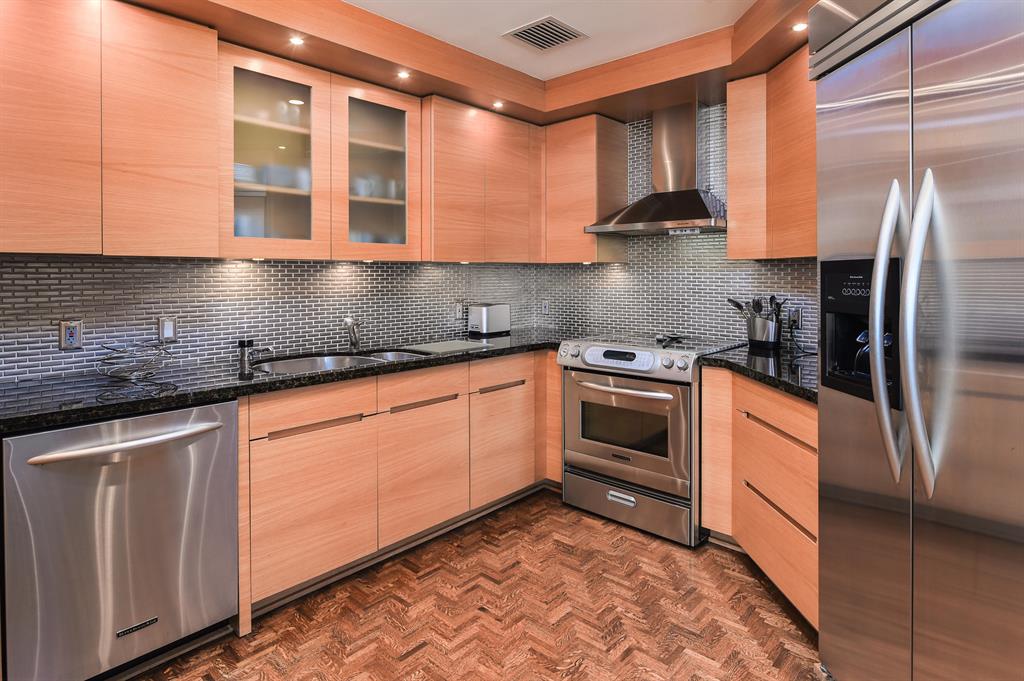 Sloans Curve Condo - Residential