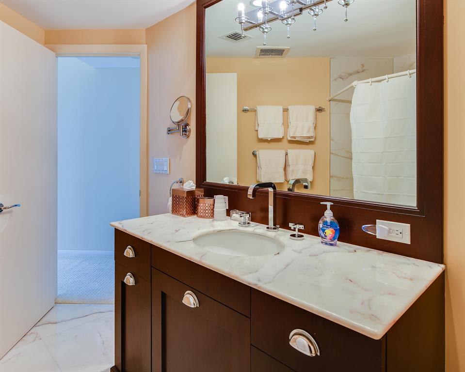 Sloans Curve Condo - Residential