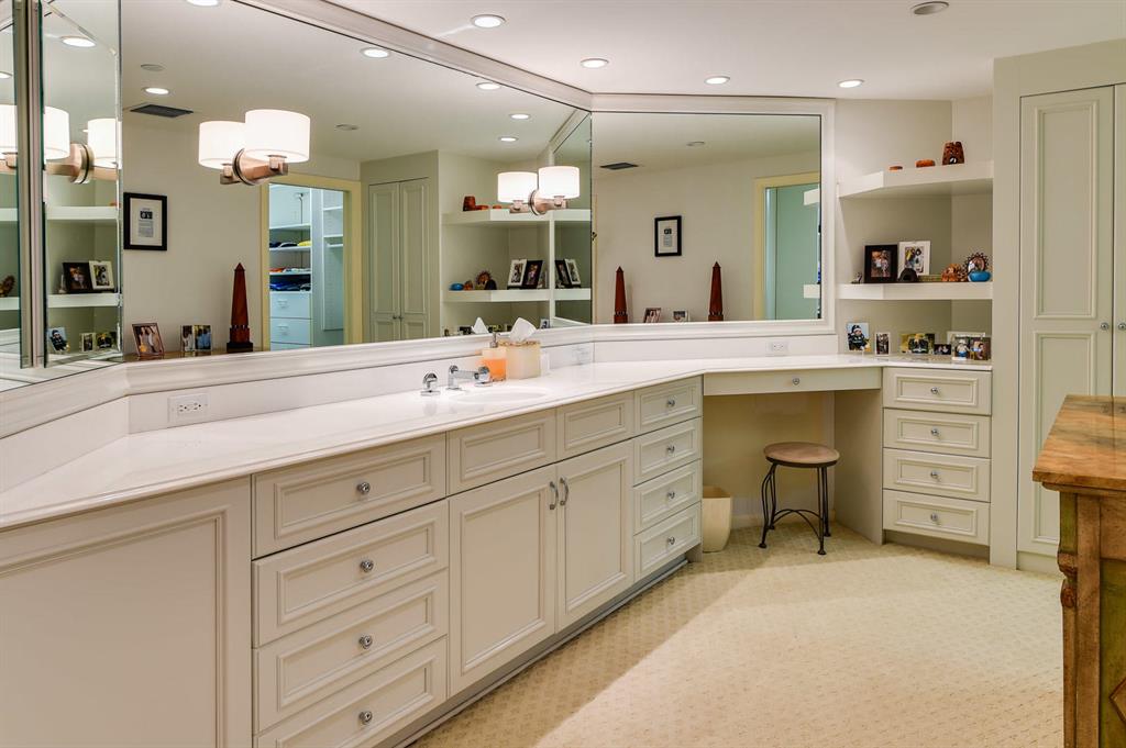 Sloans Curve Condo - Residential