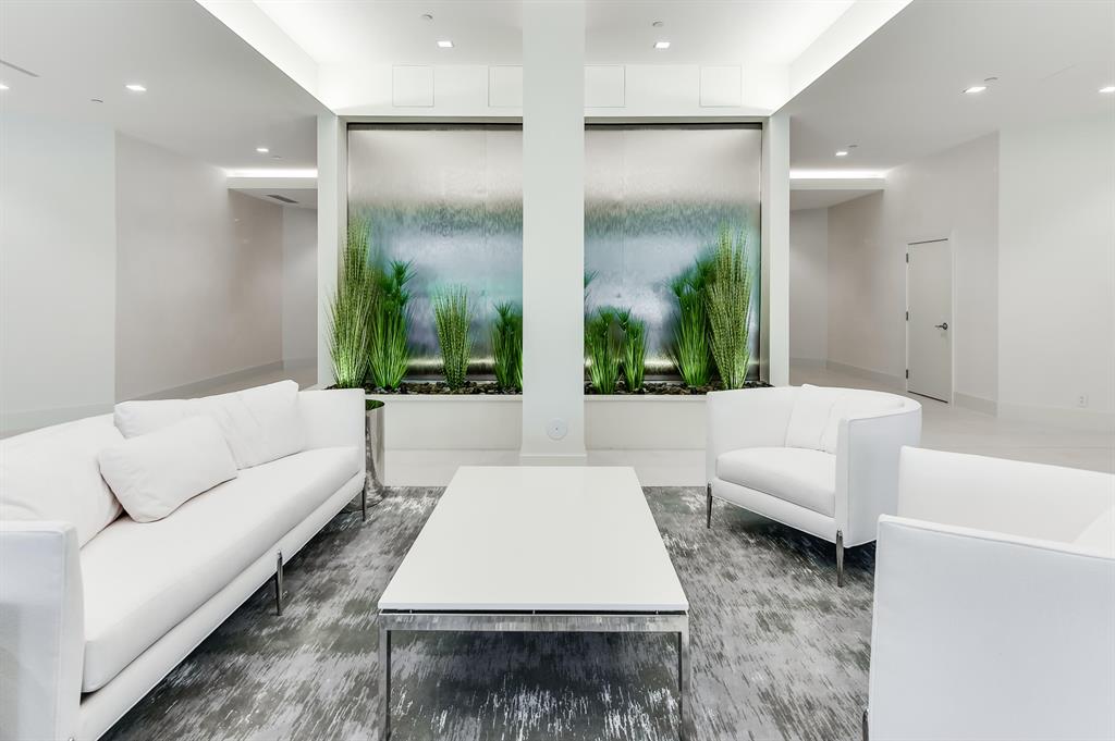 Sloans Curve Condo - Residential