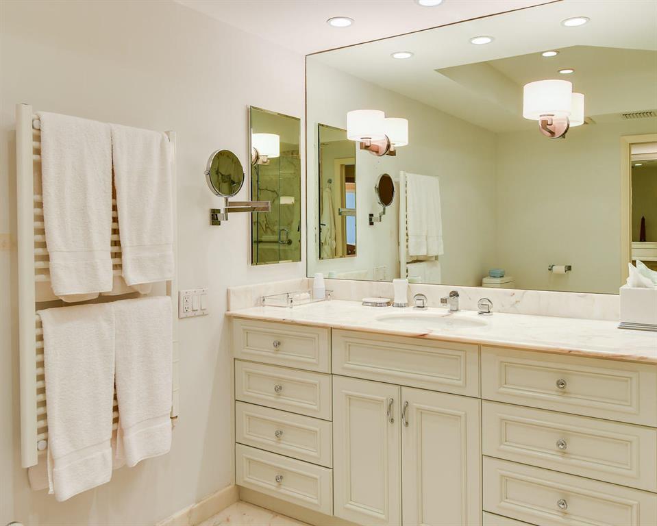 Sloans Curve Condo - Residential