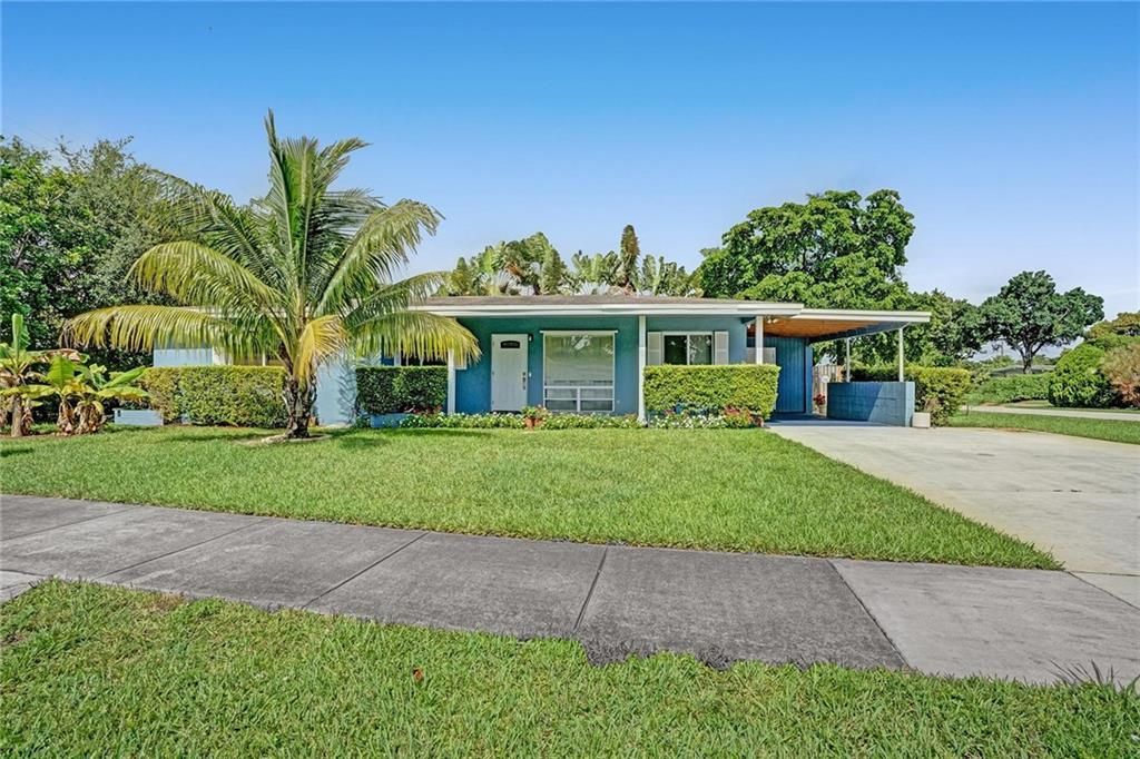 Photo of 3410 SW 20th Street, Fort Lauderdale, FL 33312 (MLS # F10294993)