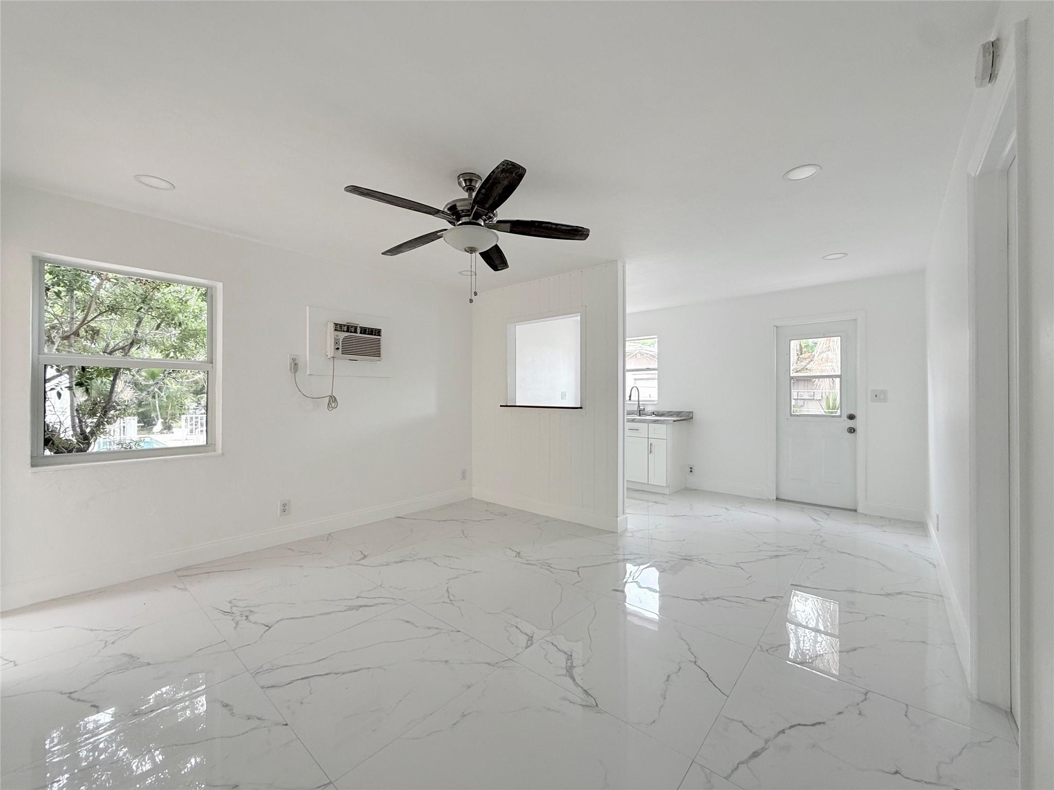 Hollywood South Side Add - Residential Lease