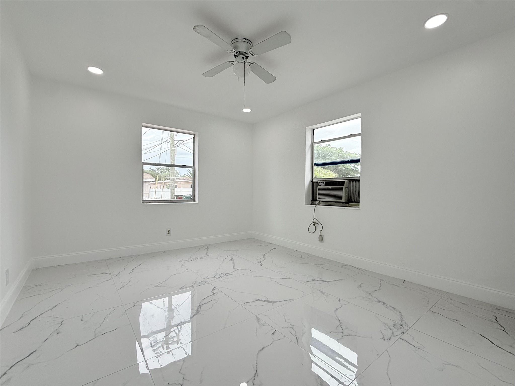 Hollywood South Side Add - Residential Lease