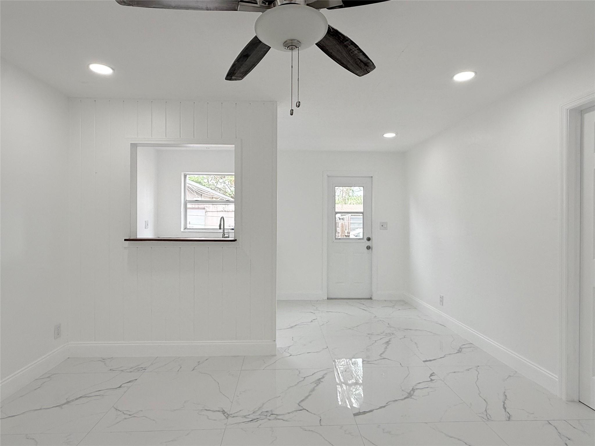 Hollywood South Side Add - Residential Lease