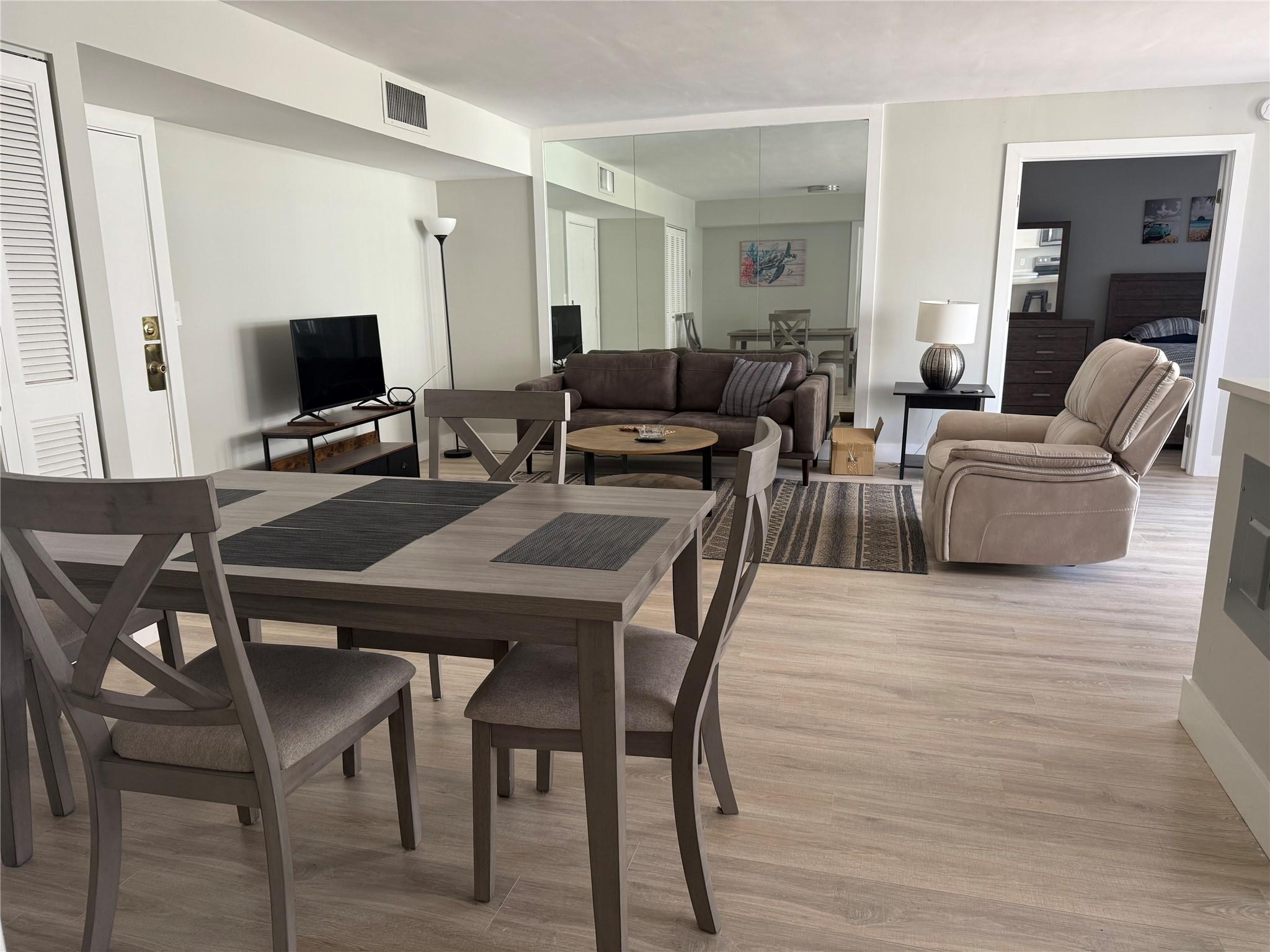 Port De Mer Condo - Residential Lease