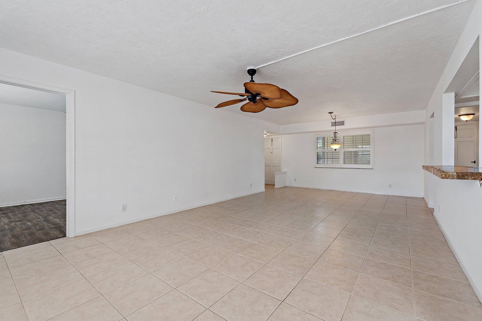 TAMBERLANE 4 CONDO - Residential