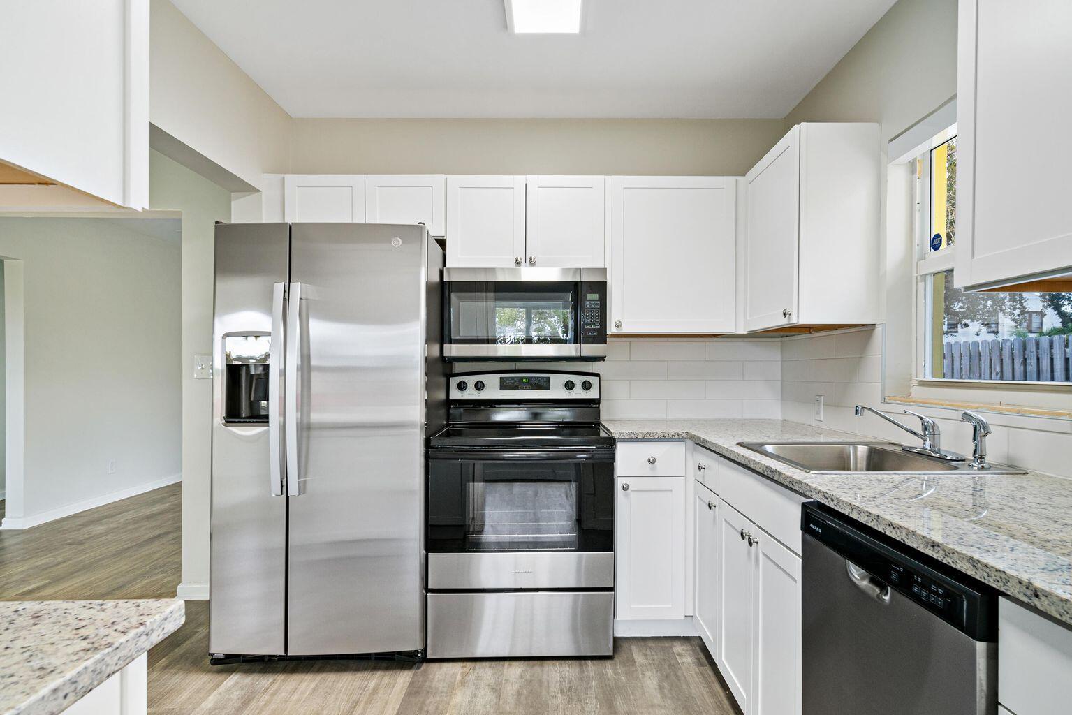 JEFFERSON TERMINALS - Residential Lease