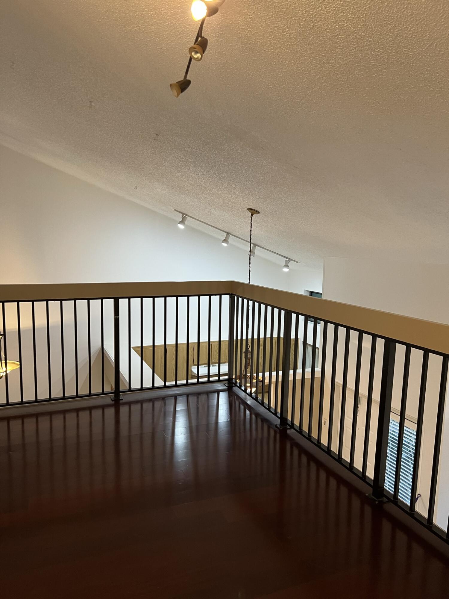 LOFTS OF OAKLAND - Residential