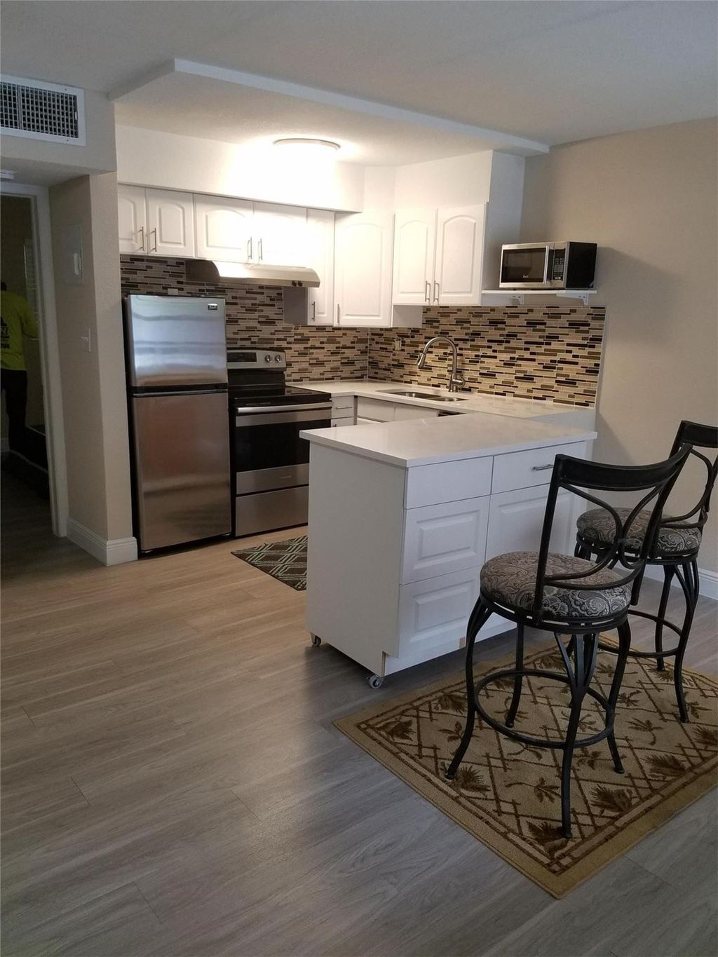 Photo of 1020 NE 17th Way #3, Fort Lauderdale, FL 33304 (MLS # F10538018)