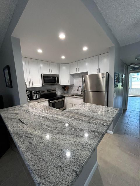 Featured picture for the property R11083581